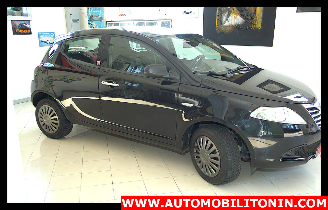 lancia ypsilon metano (2)