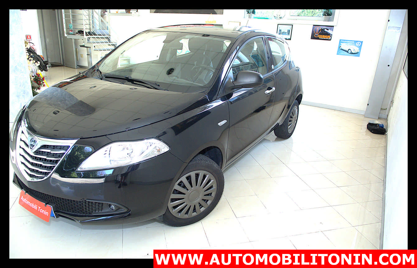 lancia ypsilon metano (3)