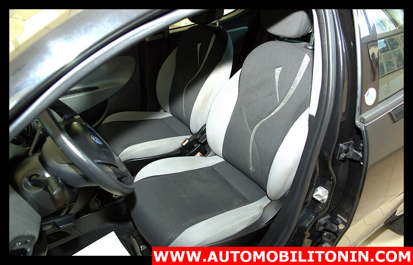 lancia ypsilon metano (5)