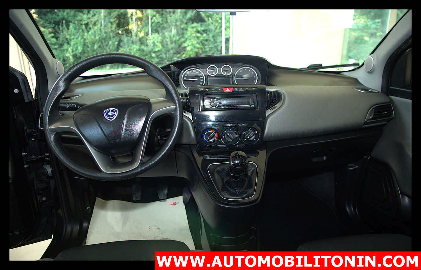 lancia ypsilon metano (7)